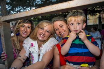 Fotogalería Pregón Fiestas y Desfile de Peñas en La Granja de San Ildefonso 56 Pregón Fiestas y Desfile de Peñas en La Granja