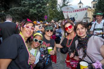 Fotogalería Pregón Fiestas y Desfile de Peñas en La Granja de San Ildefonso 17 Pregón Fiestas y Desfile de Peñas en La Granja
