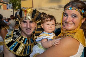 Fotogalería Pregón Fiestas y Desfile de Peñas en La Granja de San Ildefonso 108 Pregón Fiestas y Desfile de Peñas en La Granja