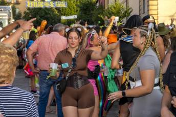 Fotogalería Pregón Fiestas y Desfile de Peñas en La Granja de San Ildefonso 83 Pregón Fiestas y Desfile de Peñas en La Granja