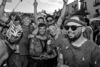 Fotogalería Pregón Fiestas y Desfile de Peñas en La Granja de San Ildefonso 22 Pregón Fiestas y Desfile de Peñas en La Granja