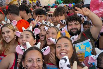 Fotogalería Pregón Fiestas y Desfile de Peñas en La Granja de San Ildefonso 81 Pregón Fiestas y Desfile de Peñas en La Granja