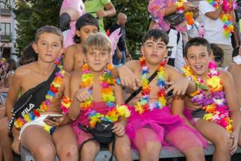 Fotogalería Pregón Fiestas y Desfile de Peñas en La Granja de San Ildefonso 121 Pregón Fiestas y Desfile de Peñas en La Granja