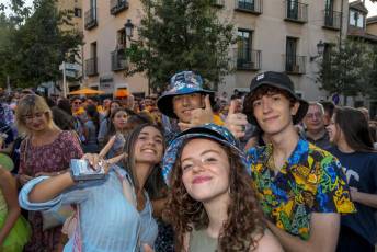 Fotogalería Pregón Fiestas y Desfile de Peñas en La Granja de San Ildefonso 94 Pregón Fiestas y Desfile de Peñas en La Granja