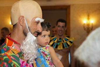 Fotogalería Pregón Fiestas y Desfile de Peñas en La Granja de San Ildefonso 65 Pregón Fiestas y Desfile de Peñas en La Granja