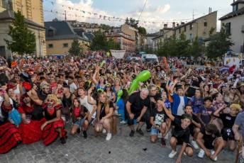 Fotogalería Pregón Fiestas y Desfile de Peñas en La Granja de San Ildefonso 60 Pregón Fiestas y Desfile de Peñas en La Granja