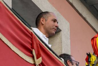 Fotogalería Pregón Fiestas y Desfile de Peñas en La Granja de San Ildefonso 27 Pregón Fiestas y Desfile de Peñas en La Granja