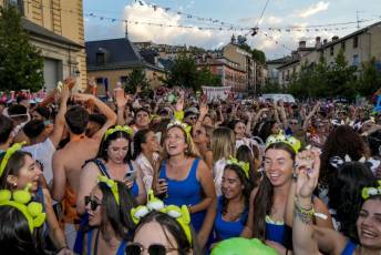 Fotogalería Pregón Fiestas y Desfile de Peñas en La Granja de San Ildefonso 4 Pregón Fiestas y Desfile de Peñas en La Granja