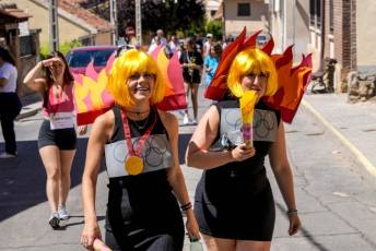 Fotogalería Pregón y Desfile de Peñas en La Lastrilla 30 Pregón y Desfile de Peñas en La Lastrilla