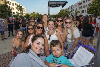 Fotogalería Pregón y Desfile de Peñas en Nueva Segovia 22 Pregón y Desfile de Peñas en Nueva Segovia