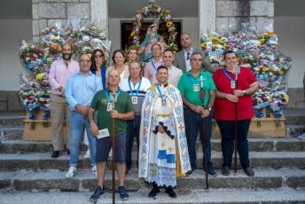 Fotogalería Procesión Nuestra Señora del Rosario, Desfile de Peñas y Pregón en Valsaín 9 Procesión Nuestra Señora del Rosario Desfile y Pregón en Vals