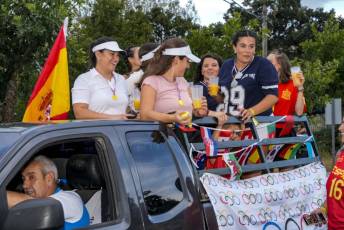Fotogalería Procesión Nuestra Señora del Rosario, Desfile de Peñas y Pregón en Valsaín 95 Procesión Nuestra Señora del Rosario Desfile y Pregón en Vals