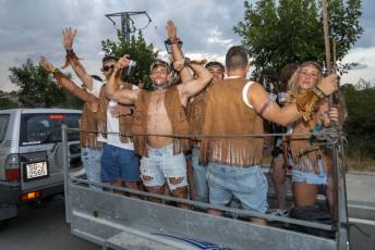 Fotogalería Procesión Nuestra Señora del Rosario, Desfile de Peñas y Pregón en Valsaín 3 Procesión Nuestra Señora del Rosario Desfile y Pregón en Vals
