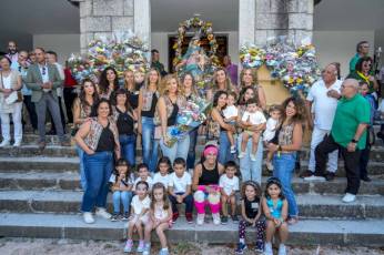 Fotogalería Procesión Nuestra Señora del Rosario, Desfile de Peñas y Pregón en Valsaín 43 Procesión Nuestra Señora del Rosario Desfile y Pregón en Vals