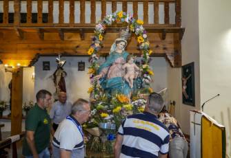 Fotogalería Procesión Nuestra Señora del Rosario, Desfile de Peñas y Pregón en Valsaín 87 Procesión Nuestra Señora del Rosario Desfile y Pregón en Vals