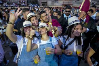 Fotogalería Procesión Nuestra Señora del Rosario, Desfile de Peñas y Pregón en Valsaín 75 Procesión Nuestra Señora del Rosario Desfile y Pregón en Vals