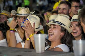 Fotogalería Procesión Nuestra Señora del Rosario, Desfile de Peñas y Pregón en Valsaín 106 Procesión Nuestra Señora del Rosario Desfile y Pregón en Vals