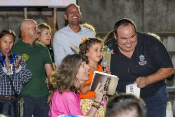 Fotogalería Procesión Nuestra Señora del Rosario, Desfile de Peñas y Pregón en Valsaín 120 Procesión Nuestra Señora del Rosario Desfile y Pregón en Vals