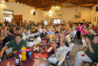 Fotogalería 50 Aniversario Peña el Tizo. Homenaje a Nuestros Mayores en Valsaín 72 50 Aniversario Peña El Tizo Homenaje a Nuestros Mayores en Vals