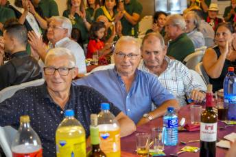 Fotogalería 50 Aniversario Peña el Tizo. Homenaje a Nuestros Mayores en Valsaín 121 50 Aniversario Peña El Tizo Homenaje a Nuestros Mayores en Vals