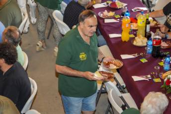 Fotogalería 50 Aniversario Peña el Tizo. Homenaje a Nuestros Mayores en Valsaín 109 50 Aniversario Peña El Tizo Homenaje a Nuestros Mayores en Vals