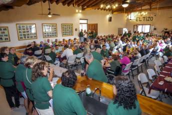 Fotogalería 50 Aniversario Peña el Tizo. Homenaje a Nuestros Mayores en Valsaín 24 50 Aniversario Peña El Tizo Homenaje a Nuestros Mayores en Vals
