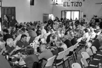 Fotogalería 50 Aniversario Peña el Tizo. Homenaje a Nuestros Mayores en Valsaín 13 50 Aniversario Peña El Tizo Homenaje a Nuestros Mayores en Vals