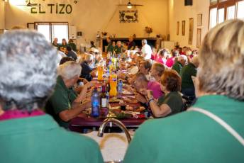 Fotogalería 50 Aniversario Peña el Tizo. Homenaje a Nuestros Mayores en Valsaín 59 50 Aniversario Peña El Tizo Homenaje a Nuestros Mayores en Vals
