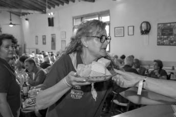 Fotogalería 50 Aniversario Peña el Tizo. Homenaje a Nuestros Mayores en Valsaín 123 50 Aniversario Peña El Tizo Homenaje a Nuestros Mayores en Vals