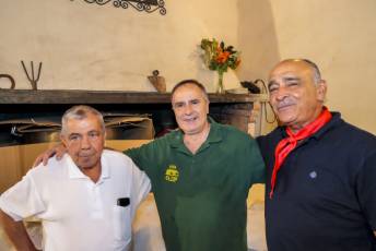 Fotogalería 50 Aniversario Peña el Tizo. Homenaje a Nuestros Mayores en Valsaín 130 50 Aniversario Peña El Tizo Homenaje a Nuestros Mayores en Vals