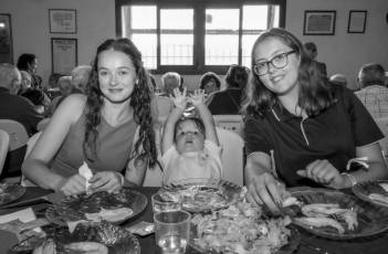 Fotogalería 50 Aniversario Peña el Tizo. Homenaje a Nuestros Mayores en Valsaín 54 50 Aniversario Peña El Tizo Homenaje a Nuestros Mayores en Vals