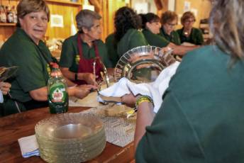 Fotogalería 50 Aniversario Peña el Tizo. Homenaje a Nuestros Mayores en Valsaín 23 50 Aniversario Peña El Tizo Homenaje a Nuestros Mayores en Vals