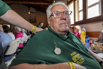 Fotogalería 50 Aniversario Peña el Tizo. Homenaje a Nuestros Mayores en Valsaín 71 50 Aniversario Peña El Tizo Homenaje a Nuestros Mayores en Vals