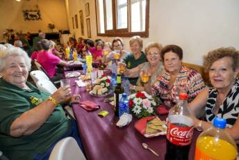 Fotogalería 50 Aniversario Peña el Tizo. Homenaje a Nuestros Mayores en Valsaín 82 50 Aniversario Peña El Tizo Homenaje a Nuestros Mayores en Vals