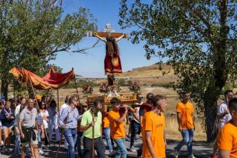 Fotogalería Entrada Portalón Cristo del Caloco en El Espinar 51 Entrada Portalón Cristo del Caloco en El Espinar