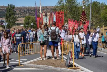 Fotogalería Entrada Portalón Cristo del Caloco en El Espinar 71 Entrada Portalón Cristo del Caloco en El Espinar