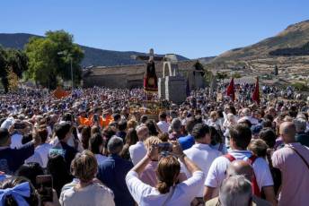 Fotogalería Entrada Portalón Cristo del Caloco en El Espinar 102 Entrada Portalón Cristo del Caloco en El Espinar