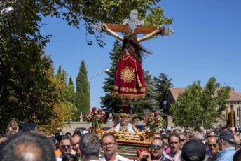 Fotogalería Entrada Portalón Cristo del Caloco en El Espinar 85 Entrada Portalón Cristo del Caloco en El Espinar