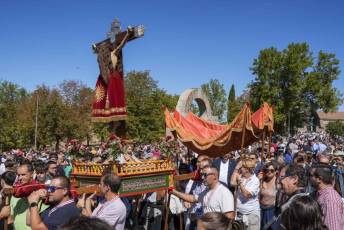 Fotogalería Entrada Portalón Cristo del Caloco en El Espinar 66 Entrada Portalón Cristo del Caloco en El Espinar