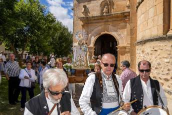 Fotogalería Misa y Procesión Virgen de Cerezuelo en Cerezo de Arriba 30 Misa y Procesión Virgen de Cerezuelo en Cerezo de Arriba