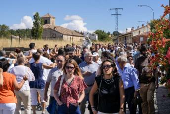 Fotogalería Misa y Procesión Virgen de Cerezuelo en Cerezo de Arriba 37 Misa y Procesión Virgen de Cerezuelo en Cerezo de Arriba