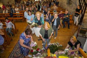 Fotogalería Fiestas en La Losa 37 Ofrenda Floral Virgen de Cepones en La Losa