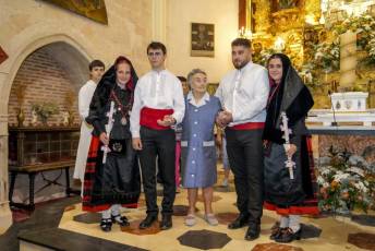 Fotogalería Ofrenda de los Cirios en Santa María La Real de Nieva 100 Ofrenda de los Cirios en Santa Maria la Real de Nieva