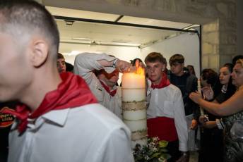 Fotogalería Ofrenda de los Cirios en Santa María La Real de Nieva 46 Ofrenda de los Cirios en Santa Maria la Real de Nieva