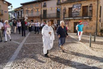 Fotogalería Procesión Virgen del Manto en Riaza 6 Procesión Virgen del Manto en Riaza