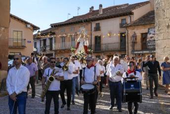 Fotogalería Procesión Virgen del Manto en Riaza 3 Procesión Virgen del Manto en Riaza