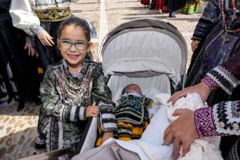 Fotogalería I Concentración Traje Regional en Martín Muñoz de las Posadas 44 Fotografía: Miguel Angel Fernández
