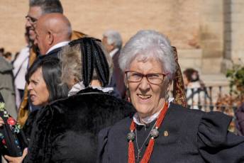 Fotogalería I Concentración Traje Regional en Martín Muñoz de las Posadas 102 Fotografía: Miguel Angel Fernández