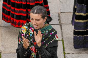 Fotogalería I Concentración Traje Regional en Martín Muñoz de las Posadas 5 Fotografía: Miguel Angel Fernández