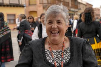 Fotogalería I Concentración Traje Regional en Martín Muñoz de las Posadas 136 Fotografía: Miguel Angel Fernández